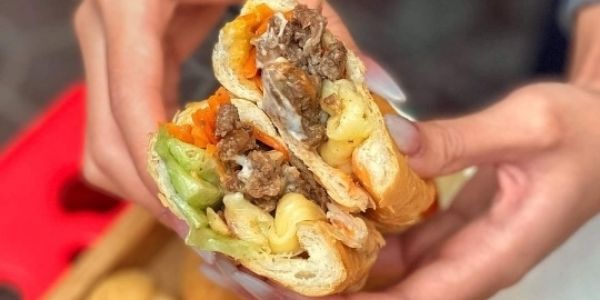 BÉ BÒ - Bánh Mì Bò Phomai & Mì Trộn Indomie - 40/98 Nguyễn Trãi