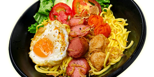 MỲ TRỘN INDOMIE & CÁ VIÊN CHIÊN MẮM - TÔN ĐỨC THẮNG