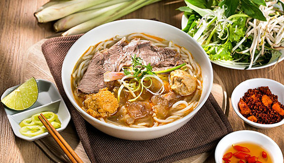 Cô Hương Cơ Sở 1 - Bún Bò Huế - Triều Khúc