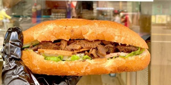 Bánh Mì Chay Thuần Và Sữa Hạt Hoa Y - Phan Đình Phùng