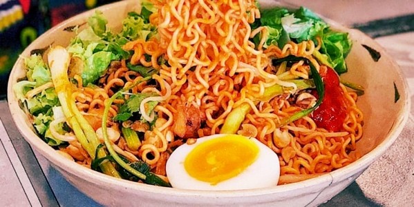 Mì Trộn Cô 2 - Hoàng Diệu