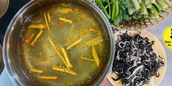 Quán Sảng Khoái Vịt Cháy Tỏi & Lá Sách Bò