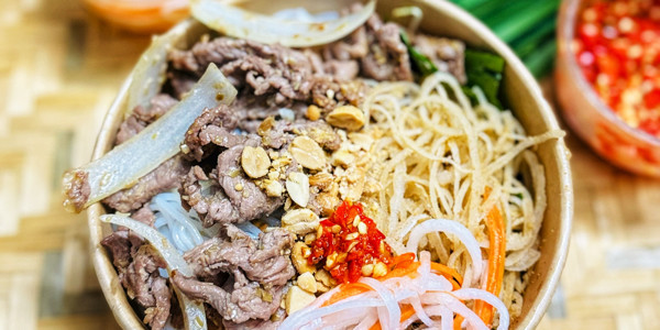 BÚN BÒ XÀO, BÚN MẮM NÊM & GỎI CUỐN VĨNH HY