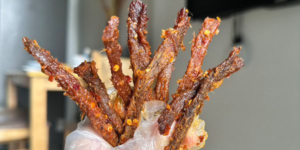 Mai Mít - Bò Khô Nhà Làm Đặc Sản Gốc Vinh