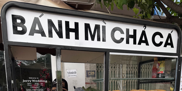 Bánh Mì Chả Cá Sợi - Hùng Vương
