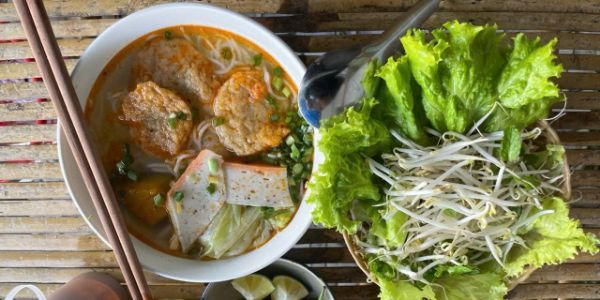Bún Riêu Yến Sài Gòn