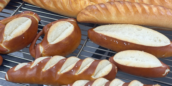 Tiệm Bánh AORTA - Bánh Tươi Ít Ngọt - Dịch Vọng Hậu