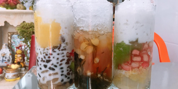 Quán Chè 3 Màu - Bãi Sậy