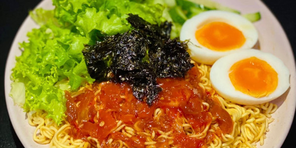 Cơm Gà Sốt Cay Muối Muối - Từ Văn Tư