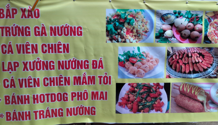 Xe Bánh Hotdog Phô Mai - Đồ Ăn Vặt Đường Phố - Trần Phú