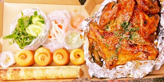 Gà Nướng & Cơm Lam Trần Nghĩa