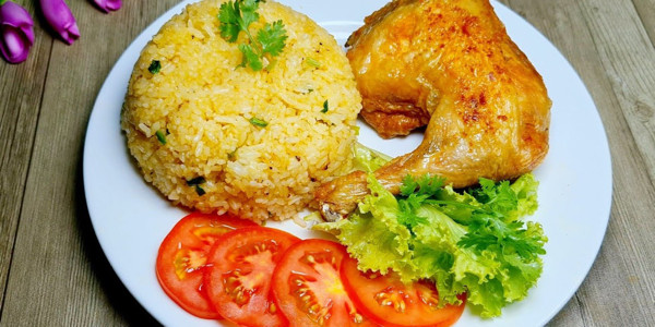 Cơm Gà Xối Mỡ Halal