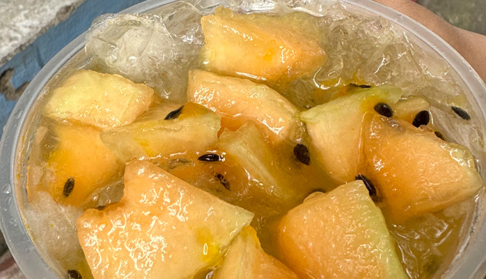 Tiệm Trà Dưới Hoa - Phạm Văn Thuận