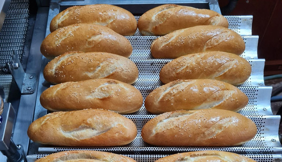 Bánh Mì Hoàng Vũ - Bánh Mì Thịt Nướng - 673 Trương Công Định