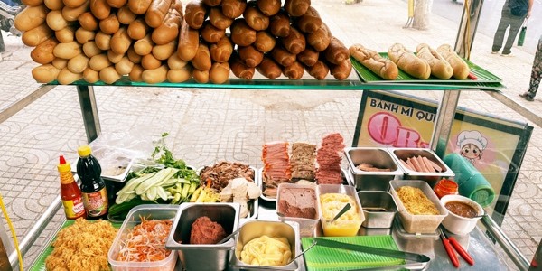 Bánh Mì Thịt & Bánh Mì Que PHƯƠNG - 345 Trường Chinh
