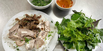 Bánh hỏi thịt heo