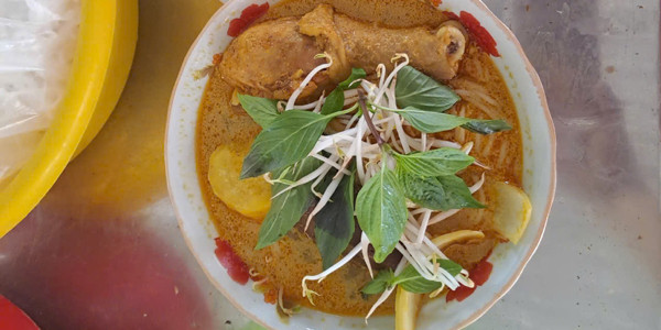 Tuyền Lê - Coffee & Ăn Trưa