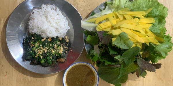 Bò Lá Lốt, Nem Nướng Phương Anh - Bùi Trọng Nghĩa