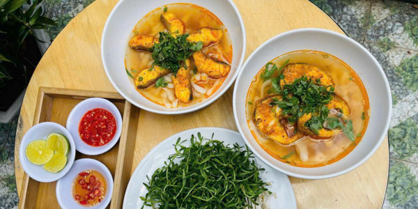 Bánh Canh Cá Lóc & Mì Bò - Súp Độc Quyền Vị Miền Trung