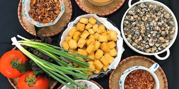 Bà Nhi - Bún Ốc Pháp Vân