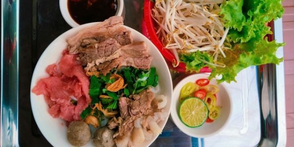 Hủ Tiếu Bò Viên Pé Yến Q8