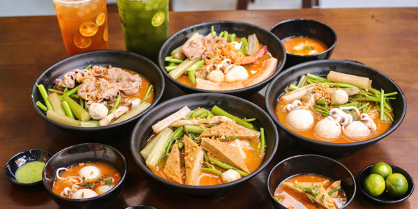 Bún Thái Hải Sản - Bánh Đúc Nóng A Mi