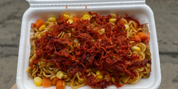 Cá May Mắn - Mì Indomie & Sandwich - 72 Hàm Tử Quan