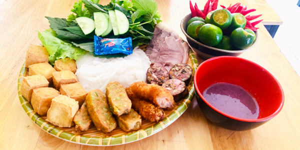 Tiệm Bún Đậu 385