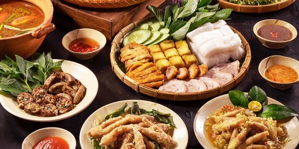Bún Đậu Mẹt, Cơm Gà & Mì Cay - Đường 422