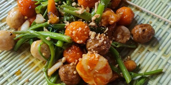 Ăn Vặt Chú Cóc - Mì Trộn Viên Chiên & Nước Ép Trái Cây - 248/16 Nguyễn Thái Bình