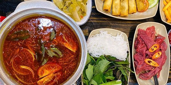 DaMan - Lẩu Gà Tre 6 Vị & Bò Nhúng 4 Vị - Ngã 3 Đường Số 17