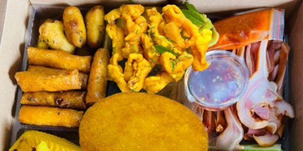 Gà Không Lối Thoát - Mẹt Gà Uyển Nhi