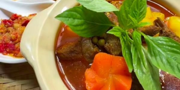 Bò Kho, Bánh Mì & Ăn Vặt - Thu Hoài