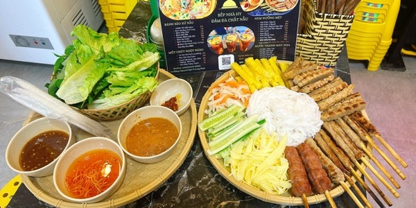Bếp Nhà Hy - Bánh Xèo & Nem Nướng - Huỳnh Dân Sanh