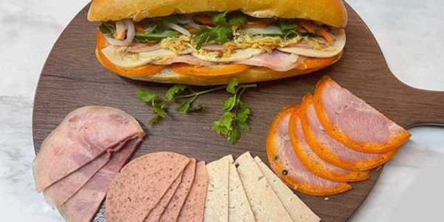 Bánh Mì Sài Gòn Thoa Triều - Trương Định