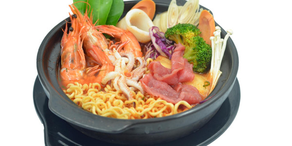 BẾP NHÀ CHANIE - MÌ CAY, BÚN THÁI & MÌ TRỘN