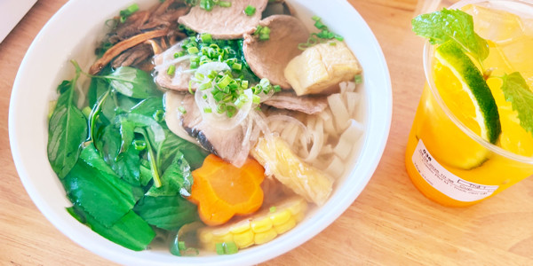 CƠM CHAY THIÊN NHIÊN 4 - Trần Thị Trọng