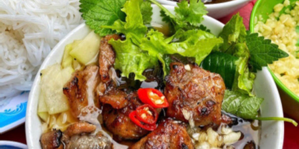 Minh Thu - Bún Chả & Nem Rán - Ngõ Kiến Thiết