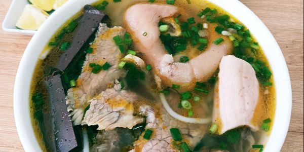 Quán Ăn Thu Hương - Bún Bò & Bún Riêu - Trương Hán Siêu