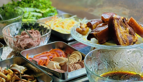 Bánh Mì Sỹ Đan - Bread & Drink - Lý Thái Tổ