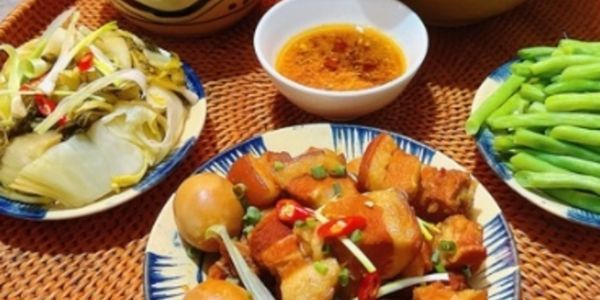 Tiệm Cơm Bình Dân Khả Tú