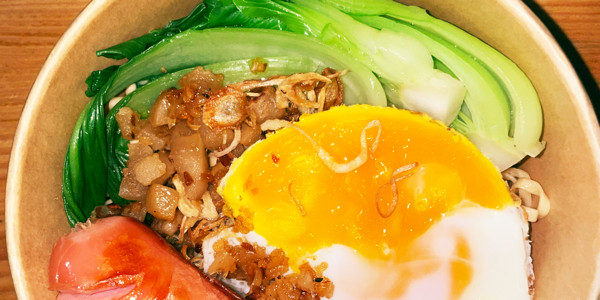 Tiệm Mì Trộn - Mì Trộn Xá Xíu & Đùi Gà, Tóp Mỡ - Cách Mạng Tháng 8