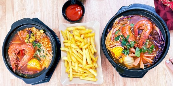 Tiệm Ăn Vặt & Mỳ Cay KOEM - Nguyên Xá