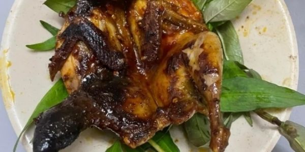 Chị Lan - Bắp Xào, Chân Gà Nướng & Cá Bò Viên Chiên
