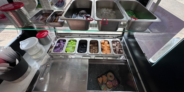 Tiệm Trà ADìa - Trà Sữa Fulltopping & Trà Trái Cây - 178 Tạ Uyên