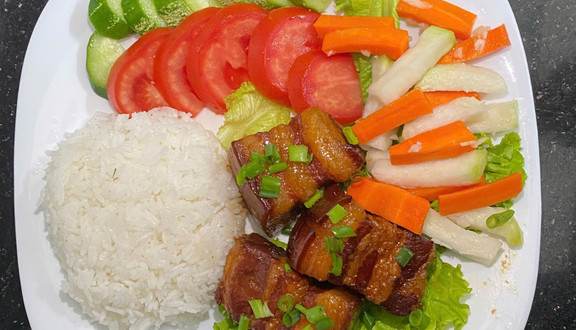 Quán Bà Nội Dâu Tây - Cơm Văn Phòng - 297 Chiến Thắng