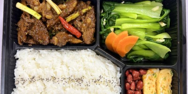 BẾP 667 - Cơm Văn Phòng - Lạc Long Quân