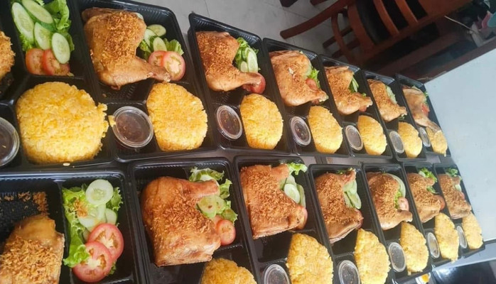 3 TRI FOOD 2 - Cơm Gà - 82 Đường 23B