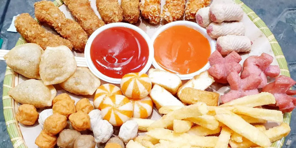 Tiệm Trà Sữa - Ăn Vặt Góc Phố