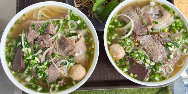 Bún Bò Huế & Bún Đậu Mẹt - Dương Khuê